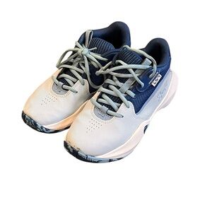 Under Armour Girl’s Light Blue Basketball Sneakers, Size 3